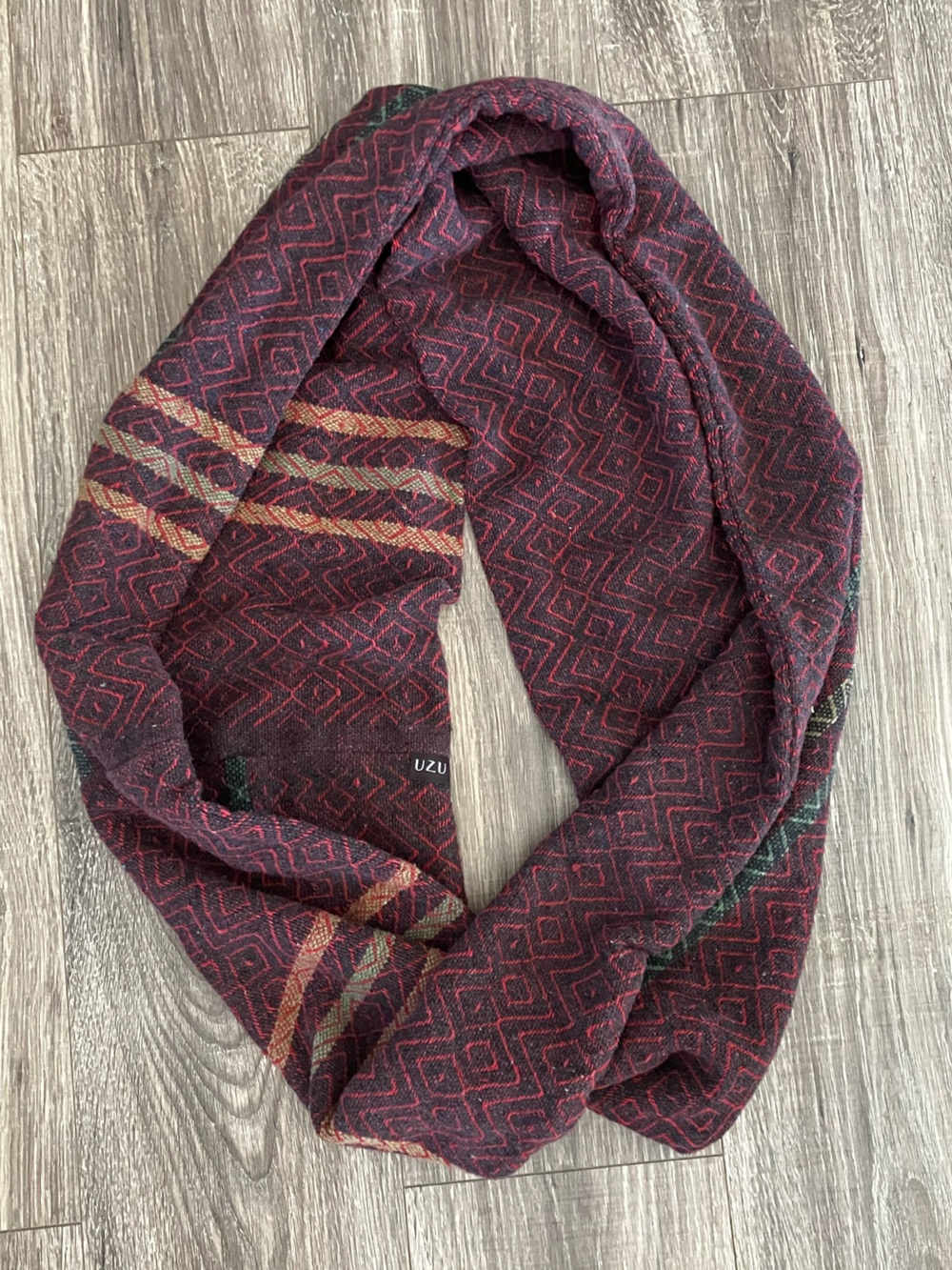 Uzu Infinity Scarf